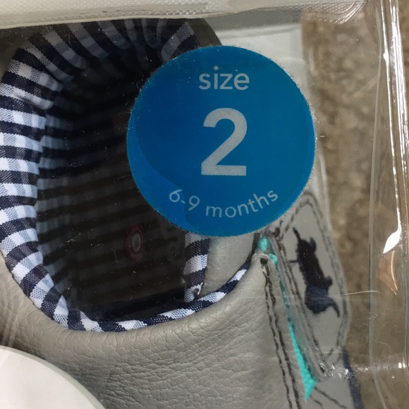 Carter’s Baby Shoes. Stage 1. Size 2. 6-9months - Picture 7 of 8